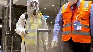 During every step of the Hajj journey, precautionary measures to protect pilgrims from COVID19 have been implemented by the Saudi authorities. #Saudi #Hajj arab.news/m7pv9 | Arab News