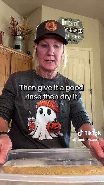 Cleaning up the luffa for use. #luffa #growingluffa