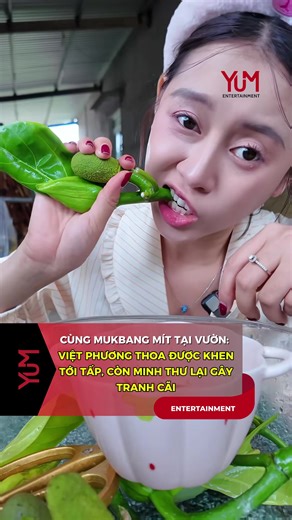 Việt Phương Thoa và Minh Thư cùng làm nội dung mukbang kiểu hoang dã #vietphuongthoa #minhthu #xh #tintuc24h