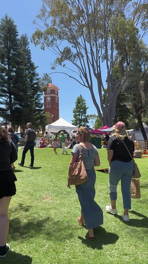 Explore Perth’s Biggest Exclusively Handmade Market! 🛍️✨ Support WA small businesses and shop from 180 local makers, gourmet artisans, artists, food trucks and more—all in one stunning riverside location🎨 Enjoy live music, free kids’ activities including face painting and Arty Brellas’ parasol painting, plus the iconic pirate ship playground 🏴‍☠️—perfect for a fun family day out! Soak up the incredible river views, delicious eats, and feel-good community vibes at the last Perth Makers Market