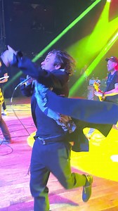 What an incredible tour! Thank you for showing up and absolutely going off every single night. Here’s a little taste of what that felt like, featuring our dear friend Mod Sun Next up… New album 2024. More touring. Who do you want to see us with? 🍁 | The Early November