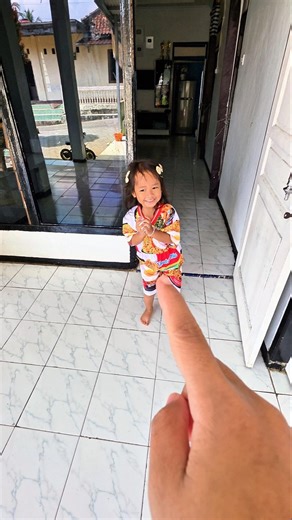 Adila is so beautiful, what kind of clothes are you wearing?