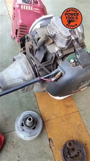 Replacing the clutch drum on a brush cutter.