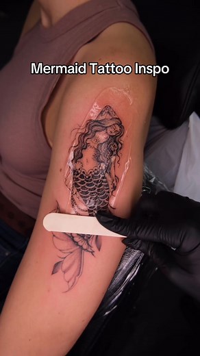 obsessing over this detailed mermaid tattoo by @Sydney Osso 🧜‍♀️ #madrabbit #tattooinspo #mermaidtattoo #tattoos #tattoocare