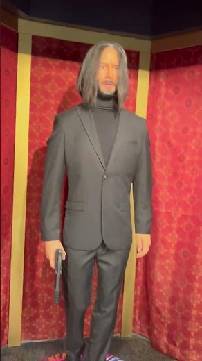 Keanu Reeves in Chicago | Exclusive Backstage Chicago View #behindthescenes