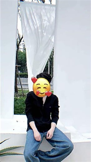 One word for this video? Write it in the comments!#zhanglinghe #actor #china #shortsvideo #viral#fyp