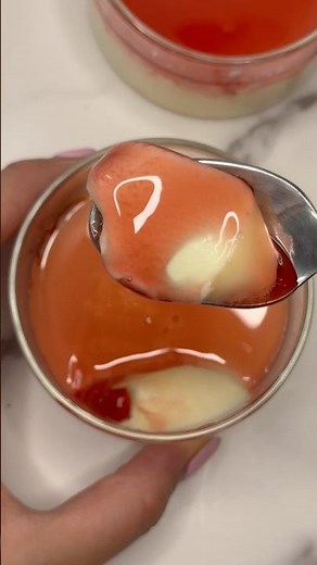 Silky Strawberry Panna cotta🍓🥛