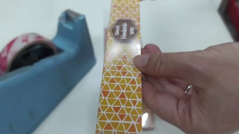 WRAPWAVE Craft Soap Wrapping Paper | 100 Sheets for DIY Soap Makers | Artistic Design for Handmade Soaps (Y057100PCS)