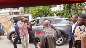 Baba Jamal, former MP for Akwatia and former Deputy Minister of Employment and Labour Relations, joins mourners to pay his respect to Daddy Lumba. #GraphicOnline | Daily Graphic