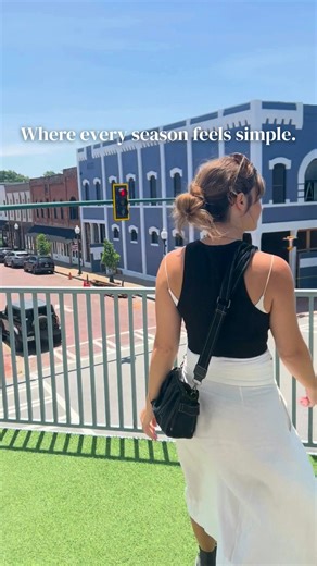 It’s the simple stuff that sticks with you. A quiet walk, a cool breeze, the way everything just slows down for a minute. Bainbridge is full of those little moments that turn into memories. ✨ #SimpleJoys #BainbridgeGA #UnplugAndReconnect | Visit Bainbridge, GA