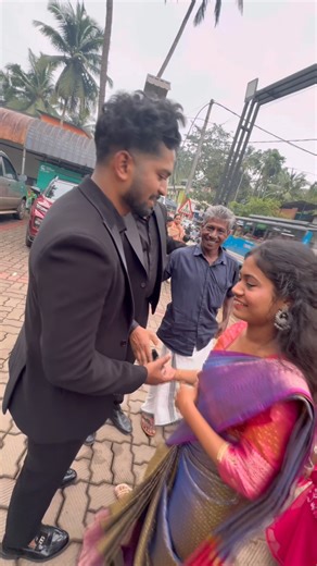 VAISH on Instagram: "Reality Of Our 10 Million Video 🥹❤️‍🔥 . . . . . . @hanaaaneyy .#kerala #lover #kochi #malappuram #erankulam #ernakulam #lovely #hanasha #song#glow #malayalam #photographer #songs #vibes #friendship #friendshipgoals #songs #viralvideos #jekesbejoy #enjoy #memory"