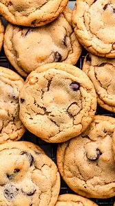 These classic chocolate chip walnut cookies take 5 minutes to mix together and don’t need to be chilled, so they’re a delicious, last-minute cookie to make for Santa this Christmas Eve! 🎅🏻♥️🍪 They’re adapted from my famous chocolate chip cookie recipe - adding walnuts for a nutty crunch! Comment “recipe” and I’ll send you the full recipe! #cookies #joyfoodsunshine #chocolatechipcookies #walnutcookies #christmascookies #baking #cookiesforsanta https://joyfoodsunshine.com/chocolate-chip-walnut-