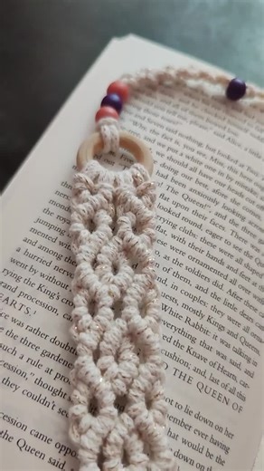 Macramé Bookmark PDF Tutorial | 40-page DIY Guide With Step-by-step Photos + Bonus Knot Guide | Bookmark With Beads Pattern Instant Download - Etsy