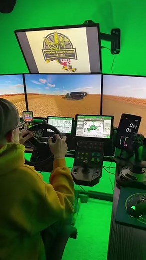 Grain Cart Action on Farming Simulator 22 | Giants Partner