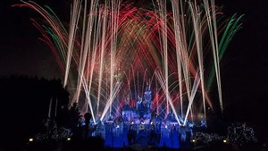 Disneyland to celebrate New Year's Eve with Fireworks Special Countdowns | Chip and Company