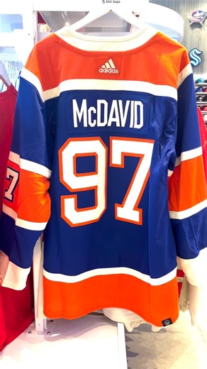 It's time for the #HeritageClassic! Shop headwear, jerseys, and apparel at the NHL Shop today! | NHL Shop