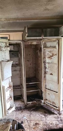 Slightly used refrigerator for sale 500$. Don't lowball me or waste my time, I know what I have and what it's worth. Pick up only. #fyp #refrigerator #dirty #fire #hoarder #fyppppppppppppppppppppppp