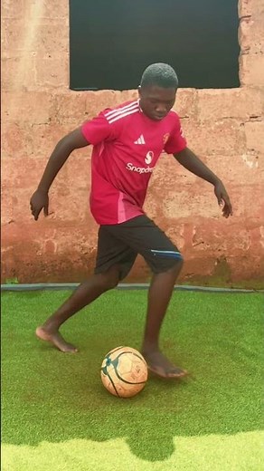 Learn this body feint #skills #football