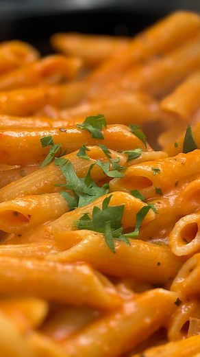 Our most loved item at Sunflower Cafe is our Penne Ala Vodka. Sauce created per order with fresh ingredients. We even have a gluten free pasta. . . . . #SunflowerCafe #LongIslandKosher #KosherEats #CommunityDinning #JewishEats #KosherLifestyle #KosherFood #KosherFoodies #GoodEatsLongIsland #LongIslandFood | Sunflower Cafe Long Island