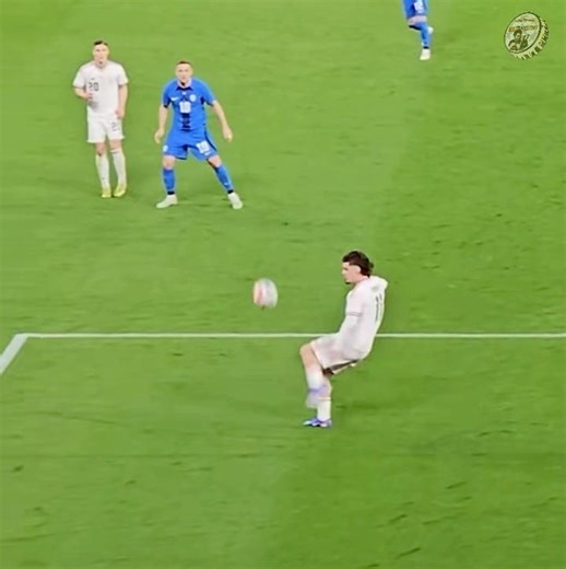 "มิลอส เคอร์เคซ" กับจังหวะหลอกผู้เล่นสโลวิเนียเข่าแทบหลุด! 🇭🇺🌪️😱 #fyp #football #moment #funny