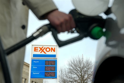 Les prix de l'essence aux États-Unis franchissent la barre des 3,50 dollars le gallon alors que le conflit avec l'Iran s'intensifie