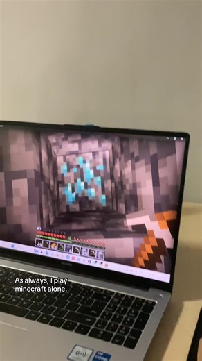 Playing Minecraft Alone: A Solo Adventure