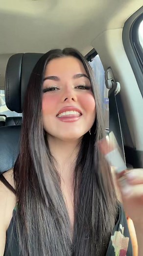 Applying Lip Gloss: Tips for a Flawless Look