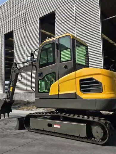 GW-35: The Mighty Mini Excavator - Power Meets Precision in a Compact Size!