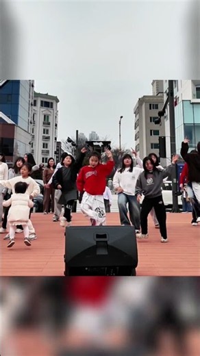 앞줄에 꼬마들 들어온 순간, 분위기 끝난 거 아님?