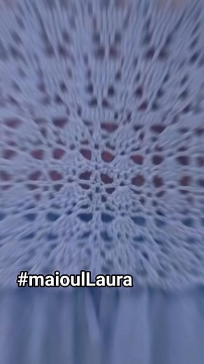 ❤️🫶❤️Il ador. Am trei, dar parca as mai face unul. 😁🤣😁 😁😁😁Nu am iesit din aceste maiouri in ultimele zile. Am luat si comanda sa fac la doua fete, atat de mult le-a placut, iar eu nu le-am putut refuza. Pantaloni lejeri din bumbac sau din in, maioul Laura si .... foc la glezne sa te tot plimbi 🫶❤️🫶 SCHEMA, disponibila in merceria Violette Happy Needles | Tutoriale de Crosetat si Tricotat