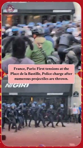 Paris Protest Turns Violent at Place de la Bastille | Police Charge Crowd