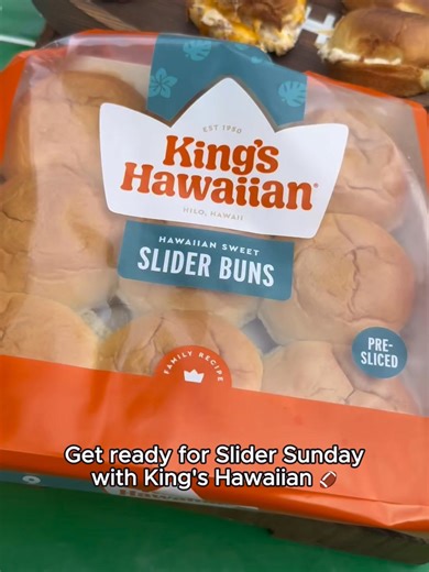 Smoked Chicken Sliders for Slider Sunday | King's Hawaiian
