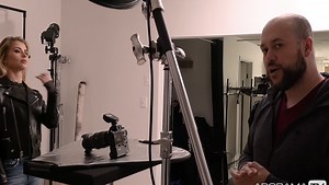 A More Nuanced Three-Light Setup for Studio Portraits | Fstoppers