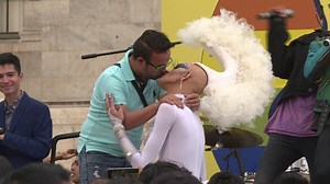 Kissathon géant au Mexique: pour lutter contre l’homophobie - RTBF Actus