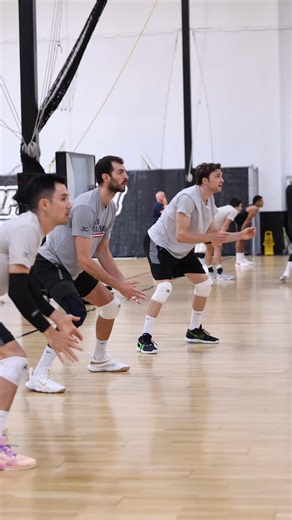 It’s the syncronized split-step for me #volleyball #volleyballplayer #usavolleyball | Erik Shoji