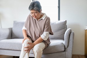 Polyarthrite rhumatoïde : "Si vous avez ces 3 symptômes, rendez-vous à l'hôpital d'urgence", alertent deux rhumatologues