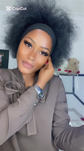 U can also book us using the numbers on my bio , just make it on tym so that we don’t disappoint each other, we offer airport pickups and drops , town runs , road trips , we shall be glad to serve u #transportation #fypシ #travel #trending #goviral