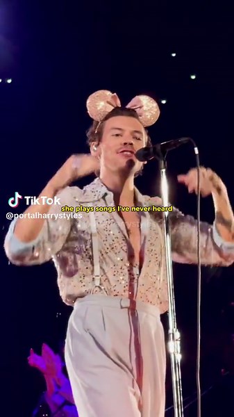 Harry Styles Performs Canyon Moon | Concert Highlights