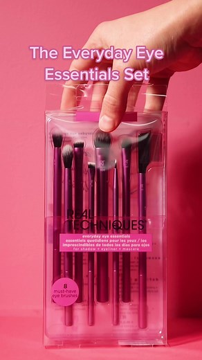 8 brushes for only £15 👀 The perfect set for gifting, taking your looks to the next level, and so much more! Tap above to shop 😘 #realtechniques #realtechniquesuk #realtechniquesbrushes #everyday #everydayeyes #essentials #eyesessentials