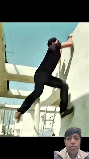 Tiger Shroff 😎 Amazing Stunt Scene 😱😱 #youtubeshorts #shorts #movie #bollywood