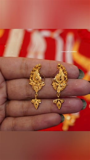 Gold earrings designs daily wear #shorts #viralshorts #shortsfeed #earrings #dailyweargoldearring
