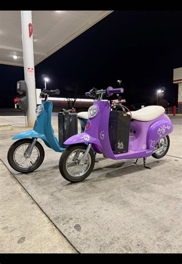 Kiki Chrissy #razor #tuttio #razormoped #moped #72v | moped