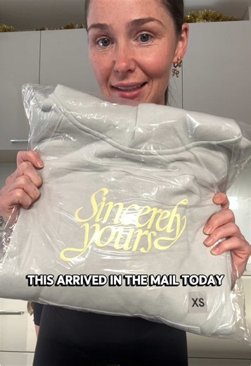 Deliveries from @sincerely yours 💛✨ #momanddaughter #usa #unboxing #haul #sincerelyyours