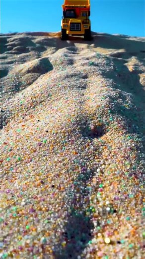 Massive Dump Trucks Conquer Extreme Off-Road Terrain! 🚧💨