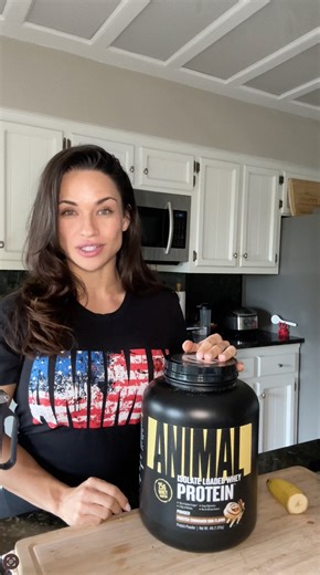 Renee Jewett's post-workout shake delivers fast protein, carbs, and fats to fire up recovery and growth. Get the full recipe at animalpak.com and try it out 💪 | The Official Animal Pak page