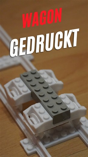 Andreas on Instagram: "Lego Zug Teil 4! 🔧 Waggon-Rollen mit Rädern & Achsen! M4 Scheiben = perfekt! Eigene Waggons bauen! Das Modell gibt’s hier: https://makerworld.com/de/models/1093851-brick-city-train-chassis#profileId-1087888 📲 Folge mir für mehr DIY & Technik-Inhalte: YouTube: https://www.youtube.com/@ZeugsVomChef/videos TikTok: https://www.tiktok.com/@zeugsvomchef Instagram: https://www.instagram.com/zeugsvomchef Hashtags: #lego #zug #waggons #anhänger #räder #wheels #achsen #axles #roll