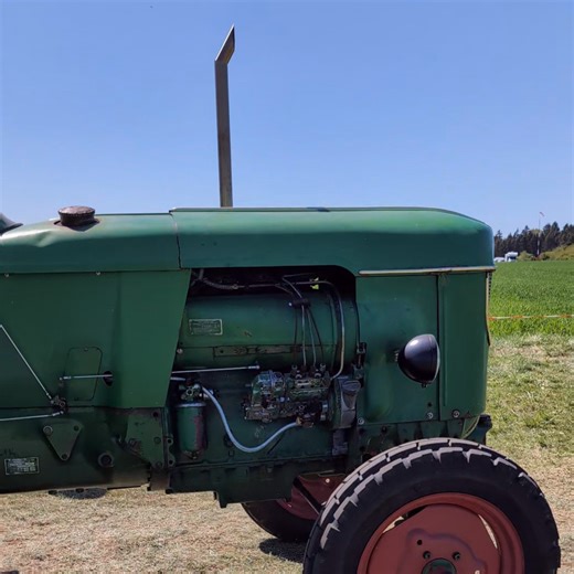 Deutz auf der Heimfahrt von Dottingen #deutz #traktor #schlepper trecker trekker tractor trattore tracteur oldtimer landtechnik agriculture farming farmlife oldtractor antiquetractor tractorantiguo vintagetractor veterantraktor トラクター جرار زراعى 拖拉机 | Hondabadsinger