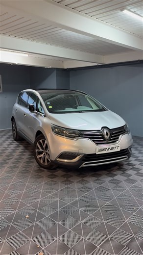 Bennett Automobile on Instagram: "RENAULT ESPACE V 1.6 DCI INTENS EDC 7PL de 160ch 2015 - 145 500 km - Diesel Boîte auto - Sièges cuir - Sièges chauffants - Caméra de recul - Radars de stationnement 360 - Clim auto - Jantes alu - Banquette coulissante - 7 Places - GPS - Accès et démarrage sans clé - Attelage - Détecteur d’angles mort - Maintien de voie 12 490 € #renault #renaultespace #automobile #car #paris"