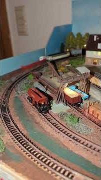 alte analoge Roco Br215 braucht keinen Sounddecoder 😅 und zickt weniger wie manch digitale 🙃