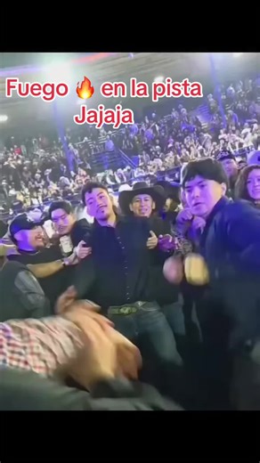 Se puso bueno el baile jajaj#viral #baile #videoviral #short #parati | bailes